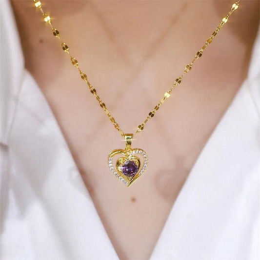 Elegantní náhrdelník s dvojitým srdcem a fialovými kamínky